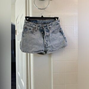 Levi shorts button up